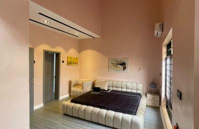 5 BEDROOM DUPLEX