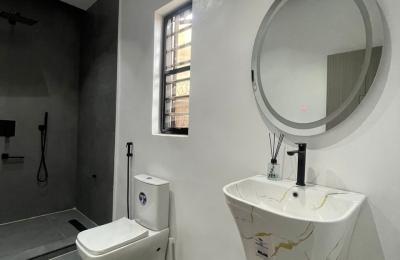 5 BEDROOM DUPLEX