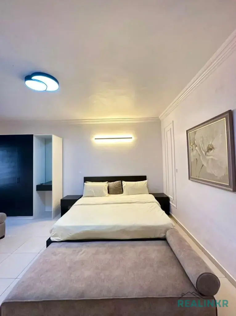 Fully Furnished 1 bedroom Serviced Apartment