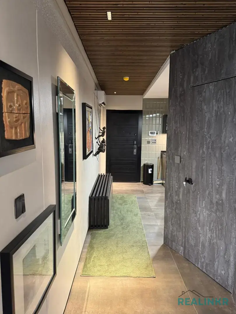 Fully Furnished Waterfront 1 bedroom Serviced Apartment