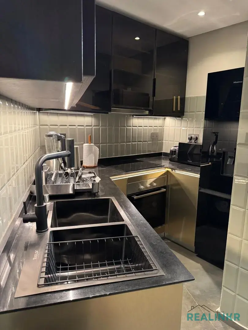 Fully Furnished Waterfront 1 bedroom Serviced Apartment