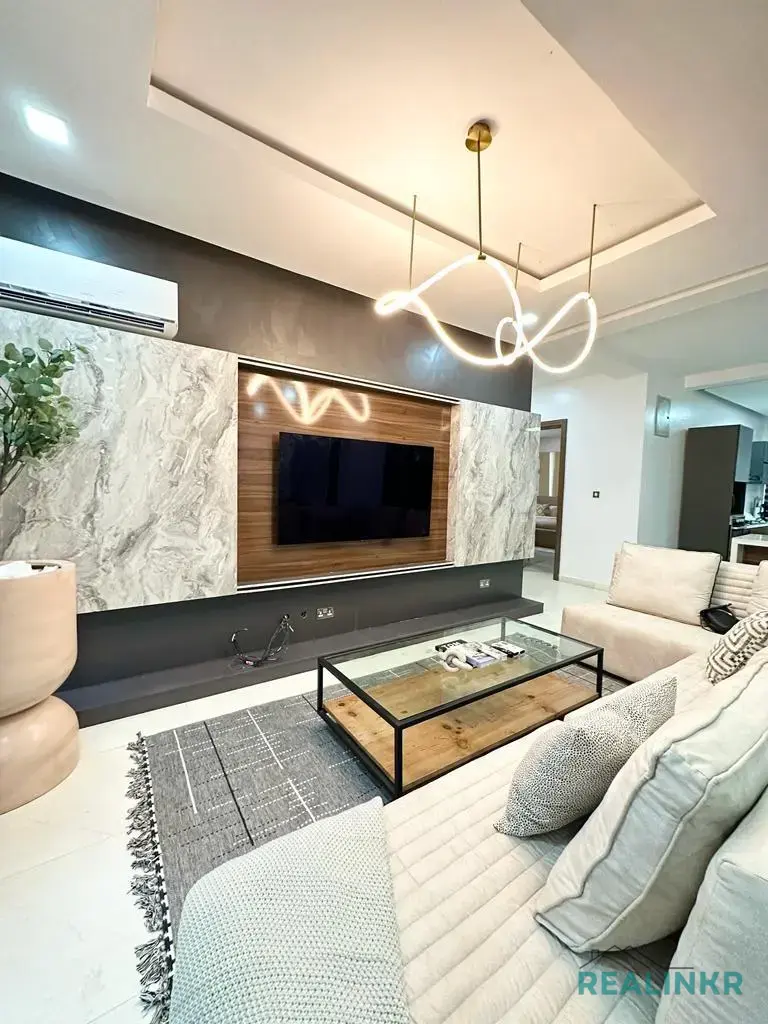 Fully Furnished 2 Bedroom Serviced Apartment