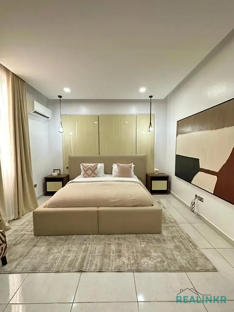 Fully Furnished 2 Bedroom Serviced Apartment