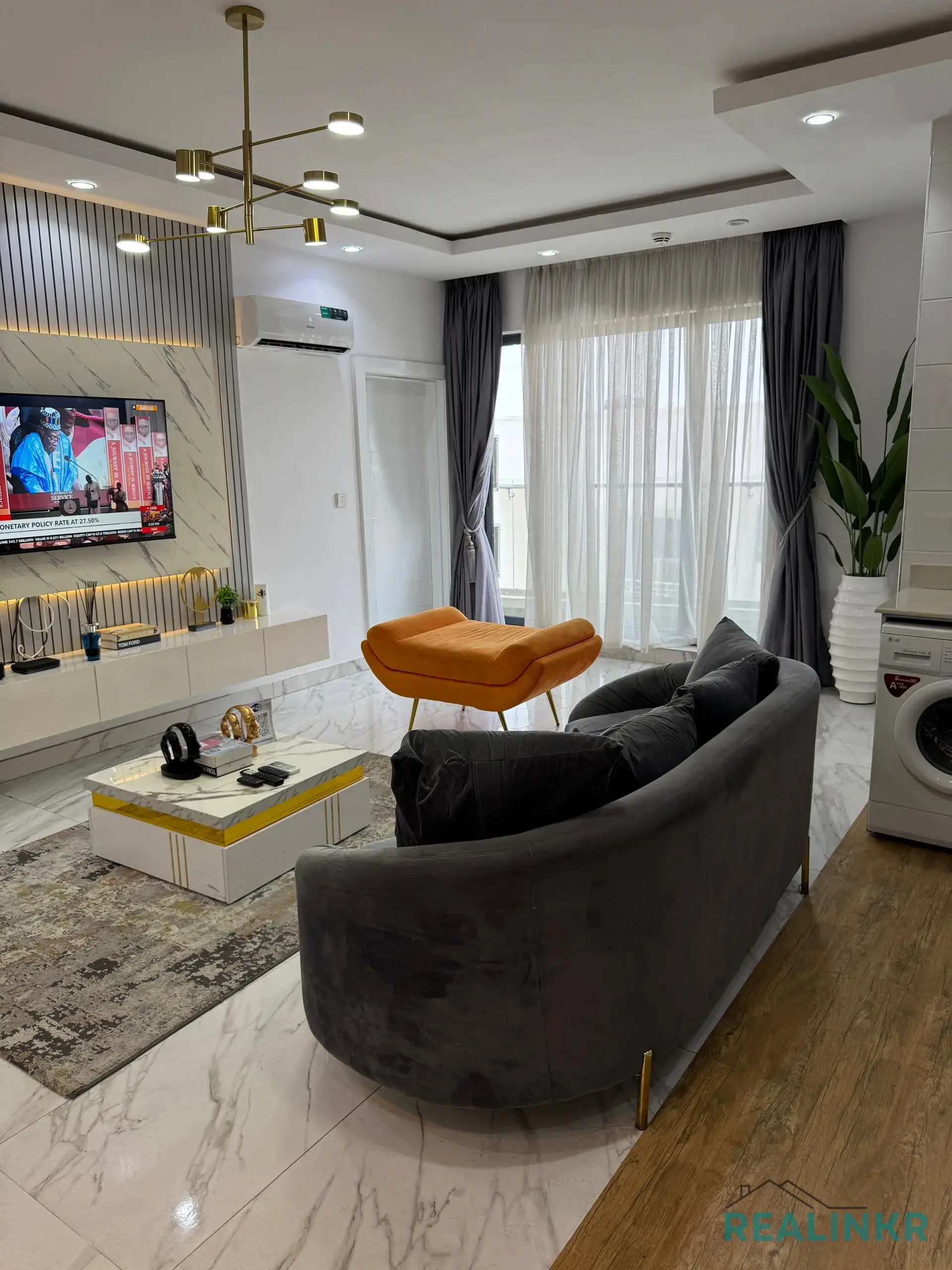 Fully Furnished 2 Bedroom Serviced Apartment