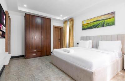 Serviced 3-Bedroom Apartment at Fabian Court, Ikoyi.