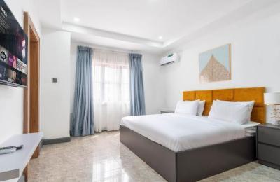 Serviced 3-Bedroom Apartment at Fabian Court, Ikoyi.